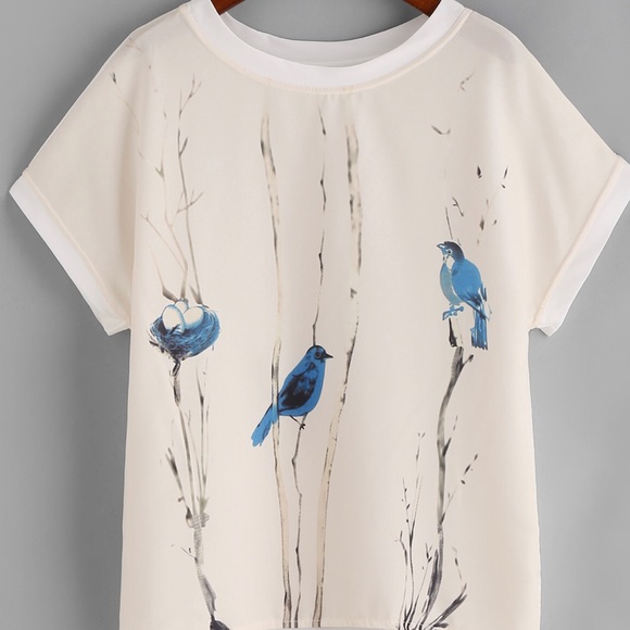 Tops - 🔺SALE🔺Blue nested Bird Graphic Top